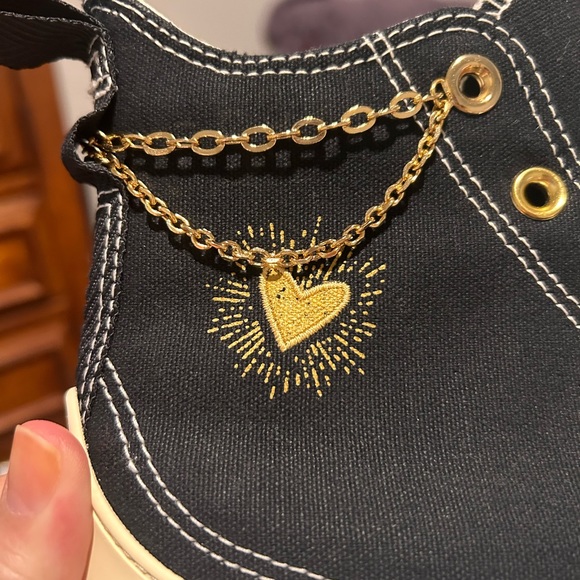 Size 8.5 Women’s - Picture 4 of 9